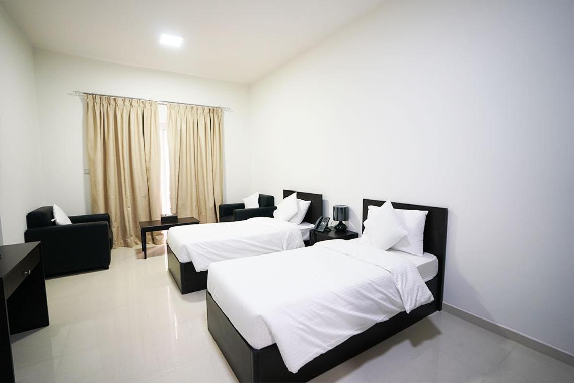 Aurak Guest House Рас-эль-Хайма Экстерьер фото